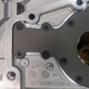 Крышка передняя двигателя \ масляный насос Cummins 2,8 Евро-4,5 5670418 (5569573,5302887)